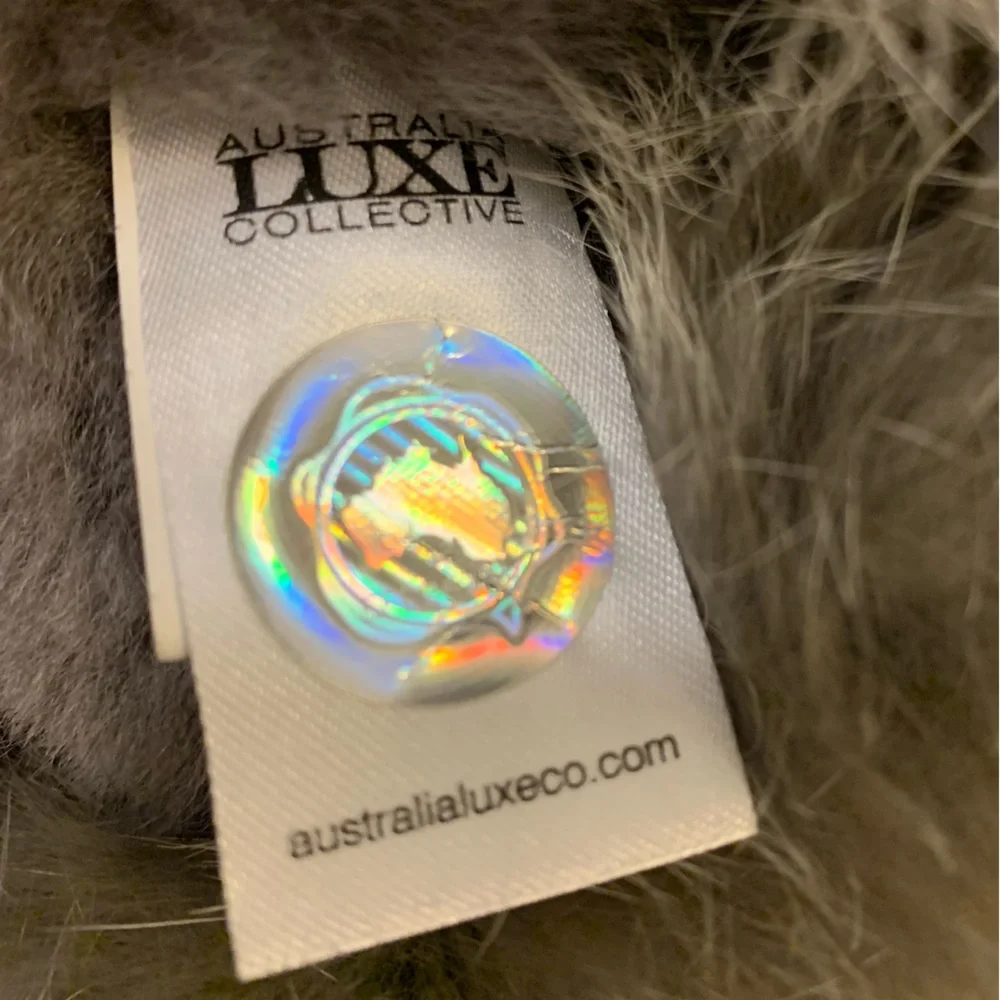 Australia Luxe Collective like new